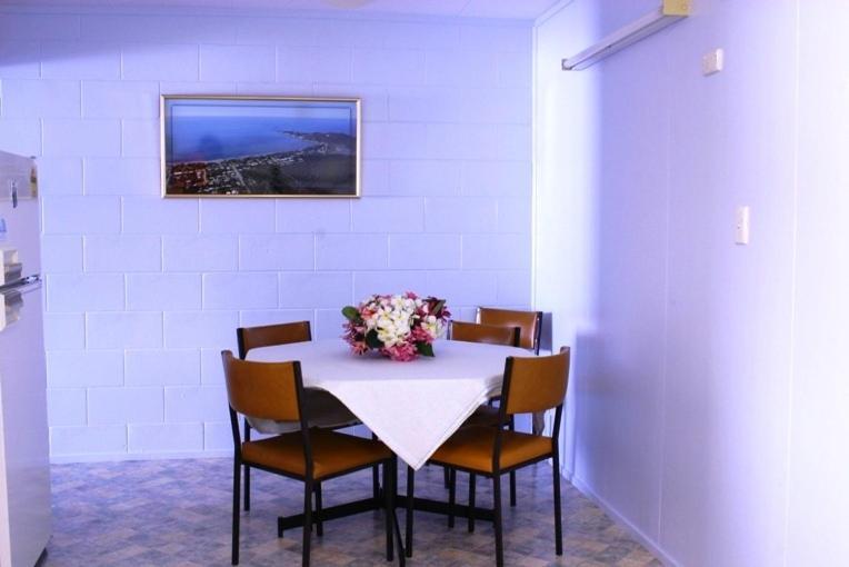 Sky View Units Bowen Aparthotel Bilik gambar