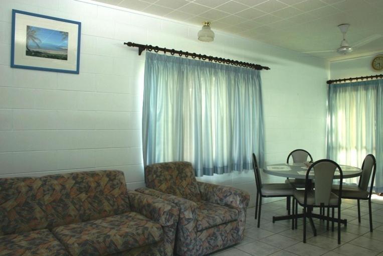 Sky View Units Bowen Aparthotel Bilik gambar
